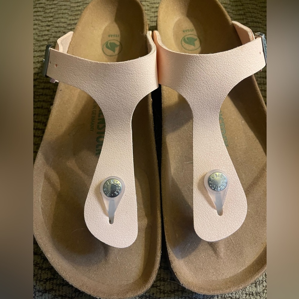 BIRKENSTOCK Vegan Gizeh Sandal Pink NWOT